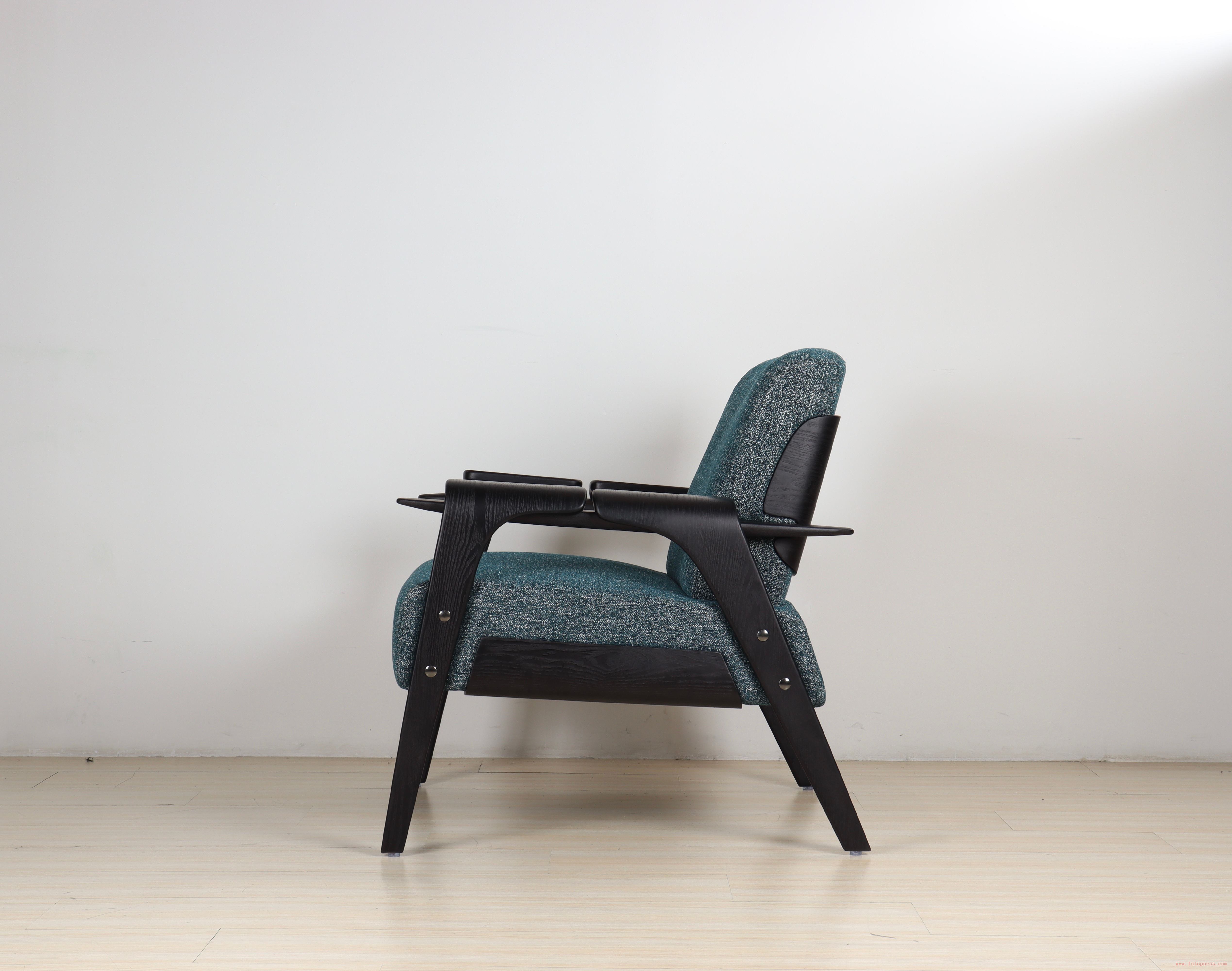Fly Armchair